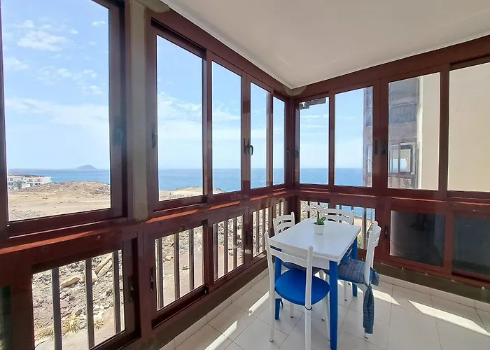 Atlantis 1 One Bedroom Apartment With Ocean View And Pool
