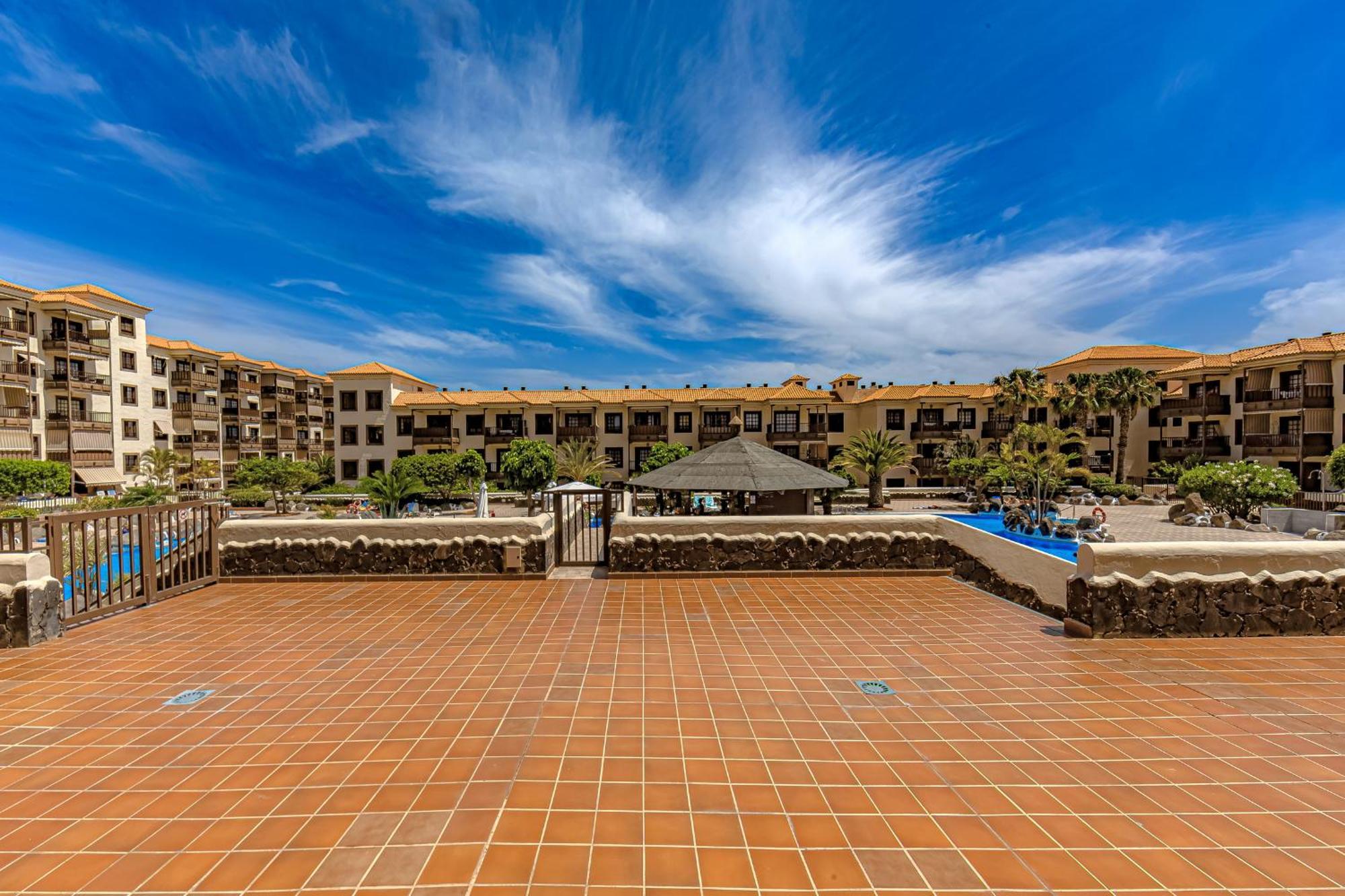 Atlantis 1 One Bedroom Apartment With Ocean View And Pool Apartament *