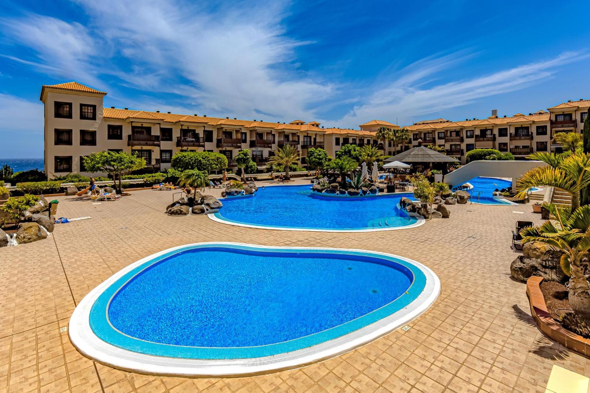 Atlantis 1 One Bedroom Apartment With Ocean View And Pool *