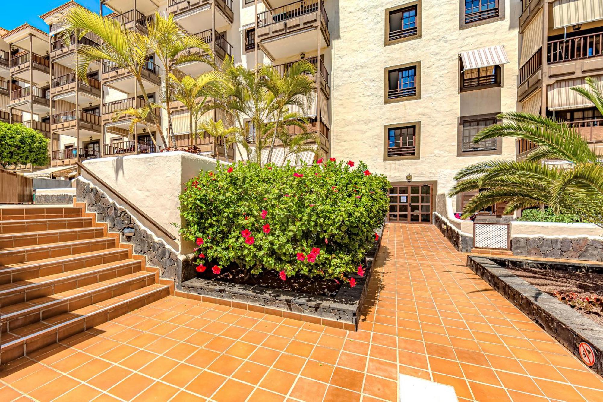 Atlantis 1 One Bedroom Apartment With Ocean View And Pool Apartament Costa Del Silencio