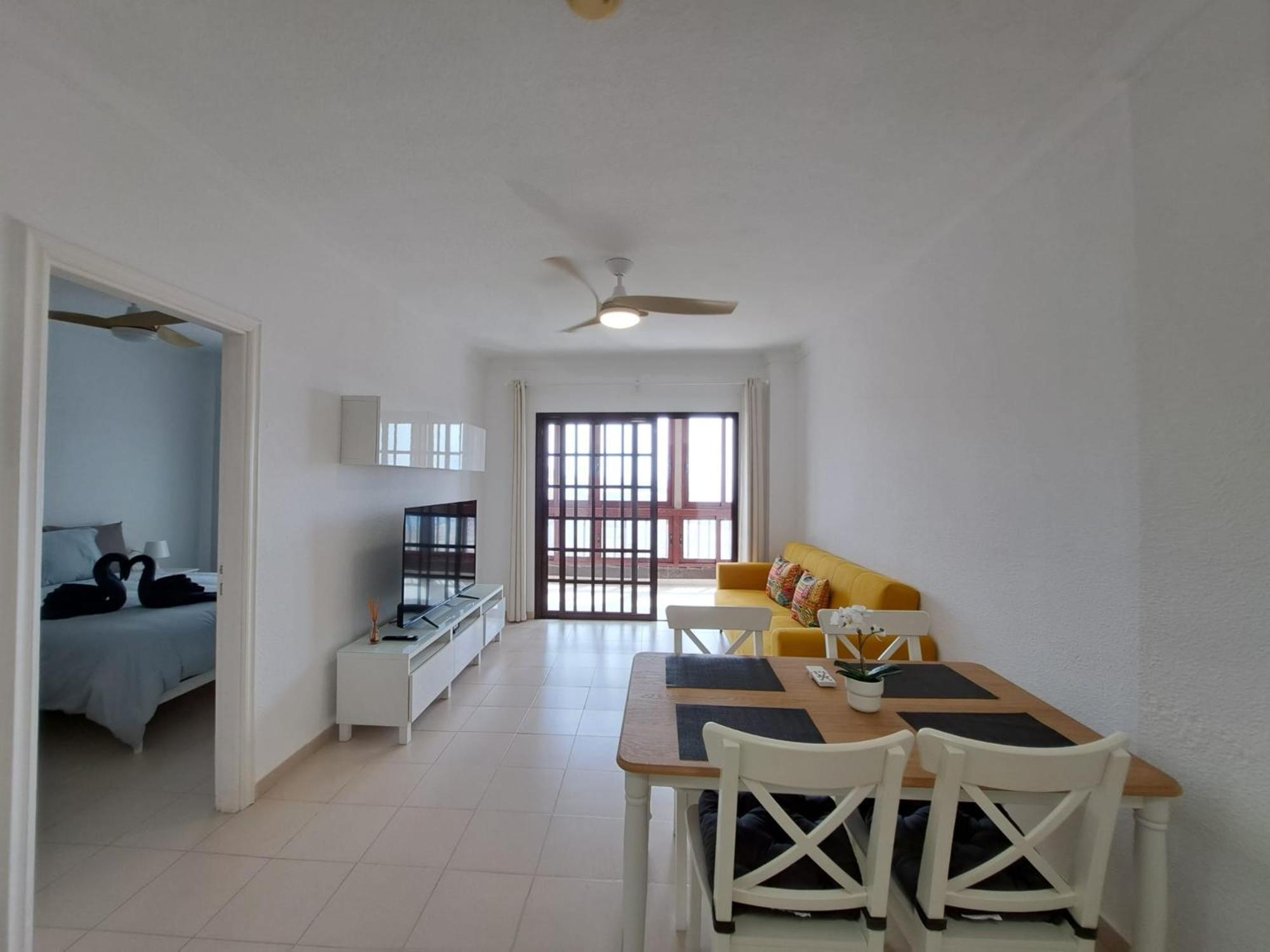 Atlantis 1 One Bedroom Apartment With Ocean View And Pool