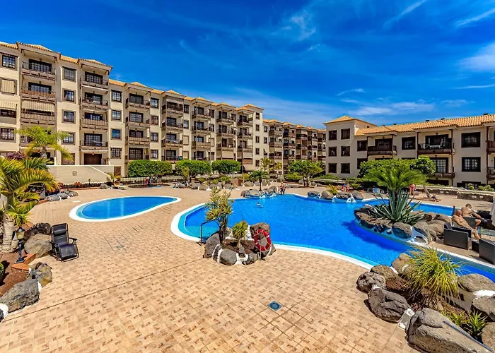 Atlantis 1 One Bedroom Apartment With Ocean View And Pool